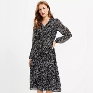 Petite Floral Clip V-Neck Midi Dress